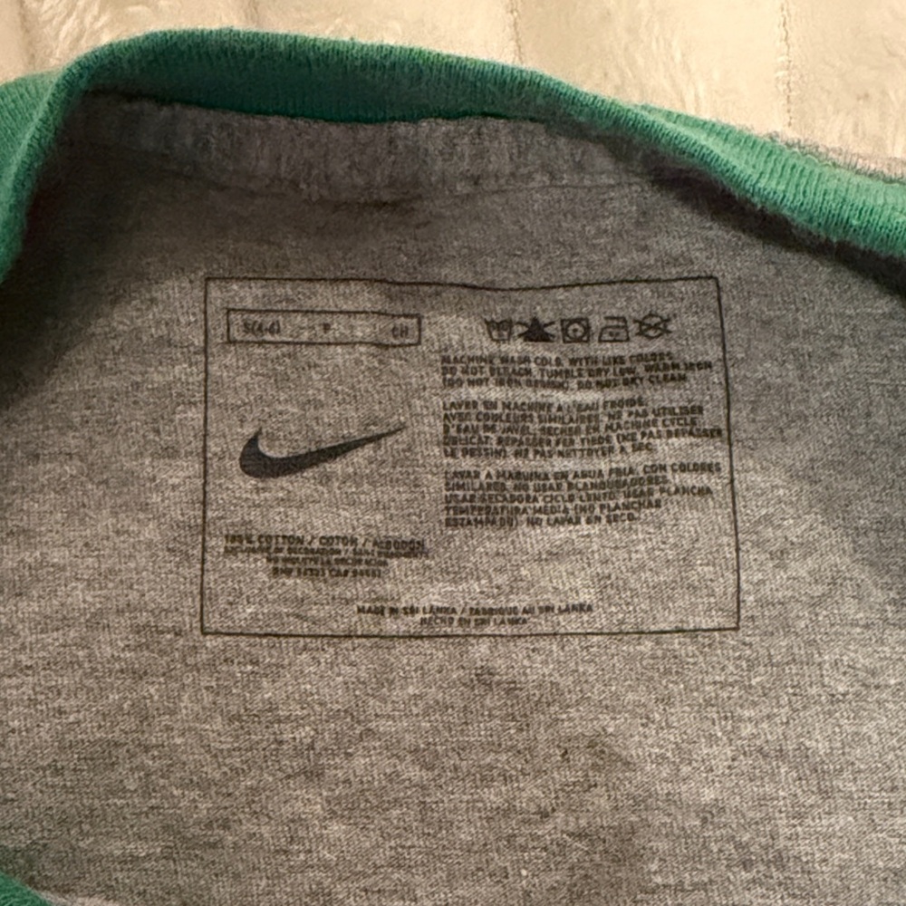 Nike Gray and Green Baseball Tee - Picture 4 of 5